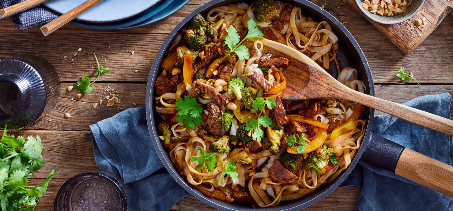 Teriyaki Reisnudeln Mit Rindfleisch Brokkoli Maggi De