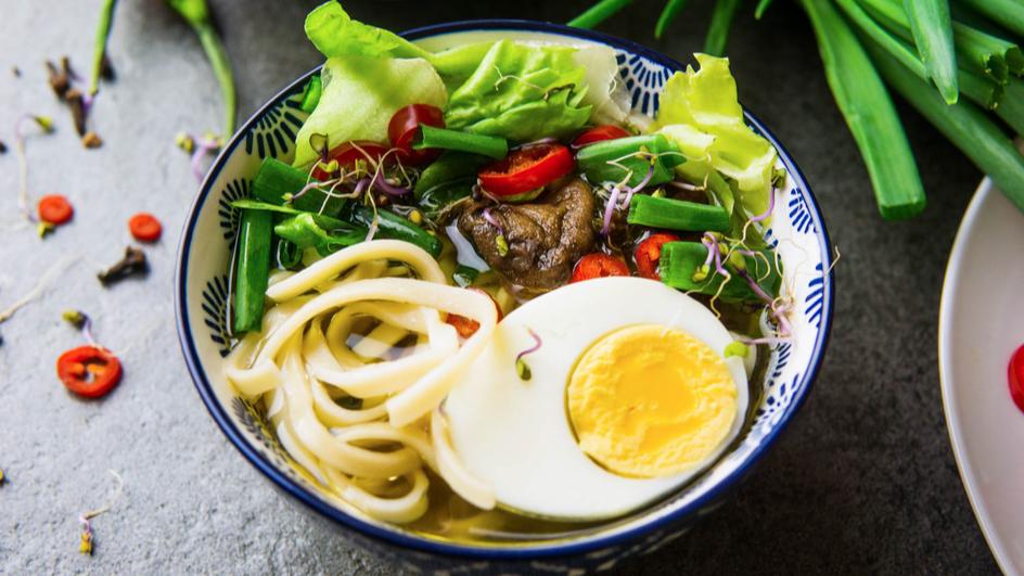 Ramen Na Kaczych Udkach Z Makaronem Udon Przepis Winiary