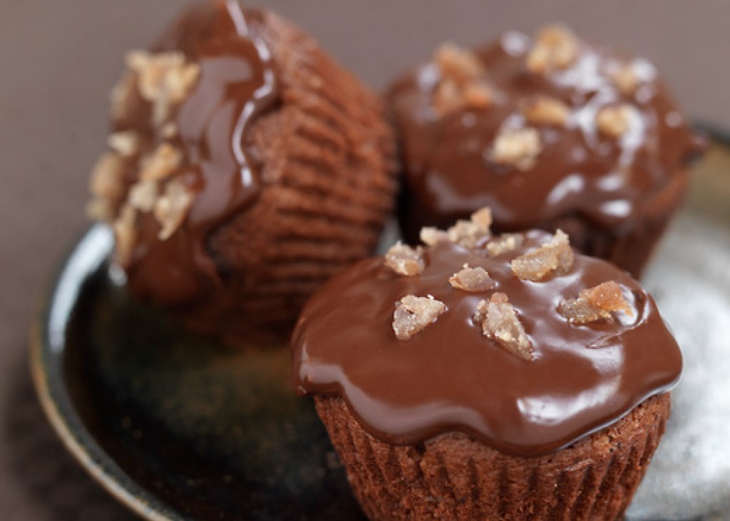 Cupcakes mit Schokolade und kandierten Kastanien