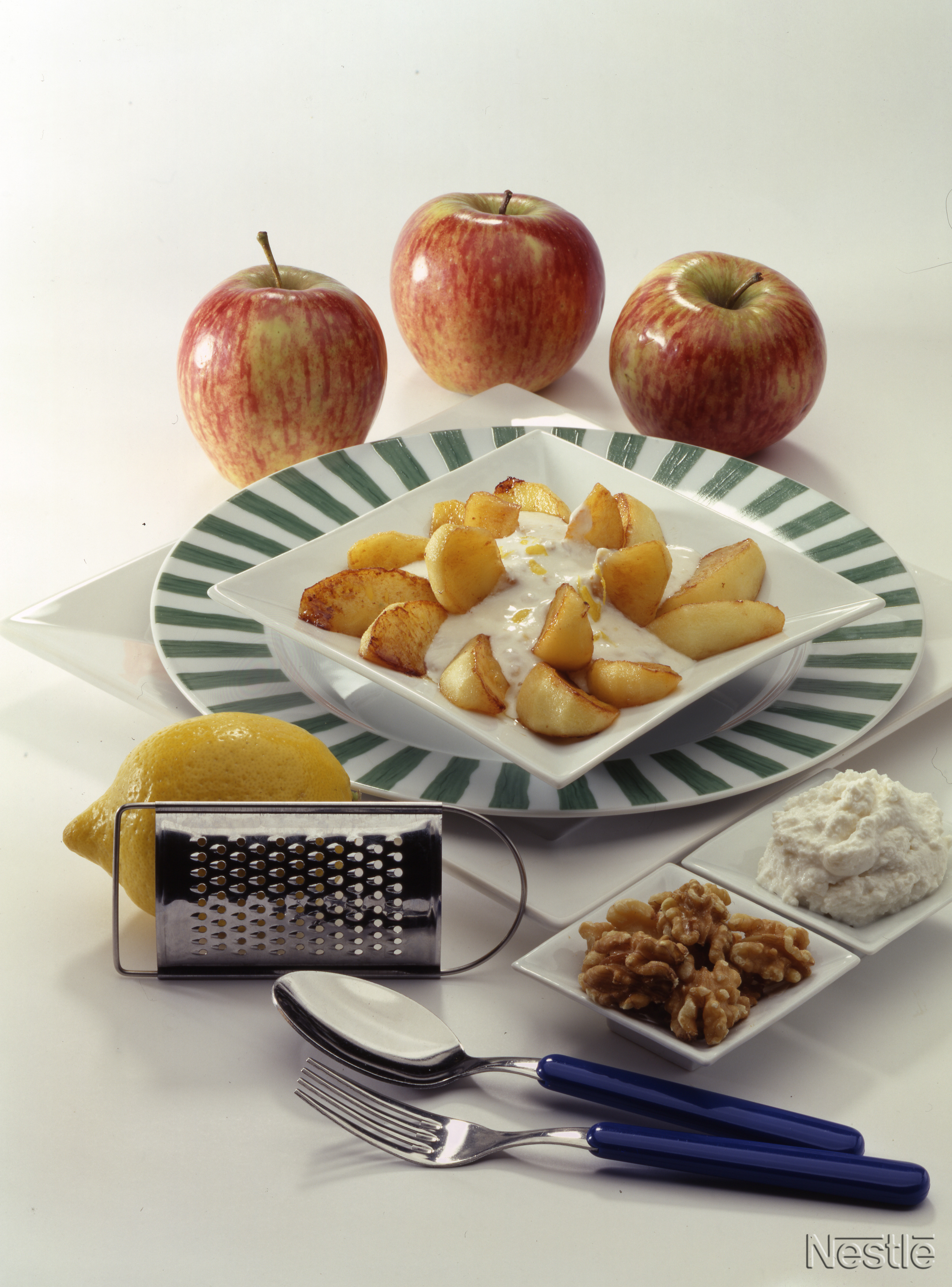 Compota de manzana con ricotta y yogur