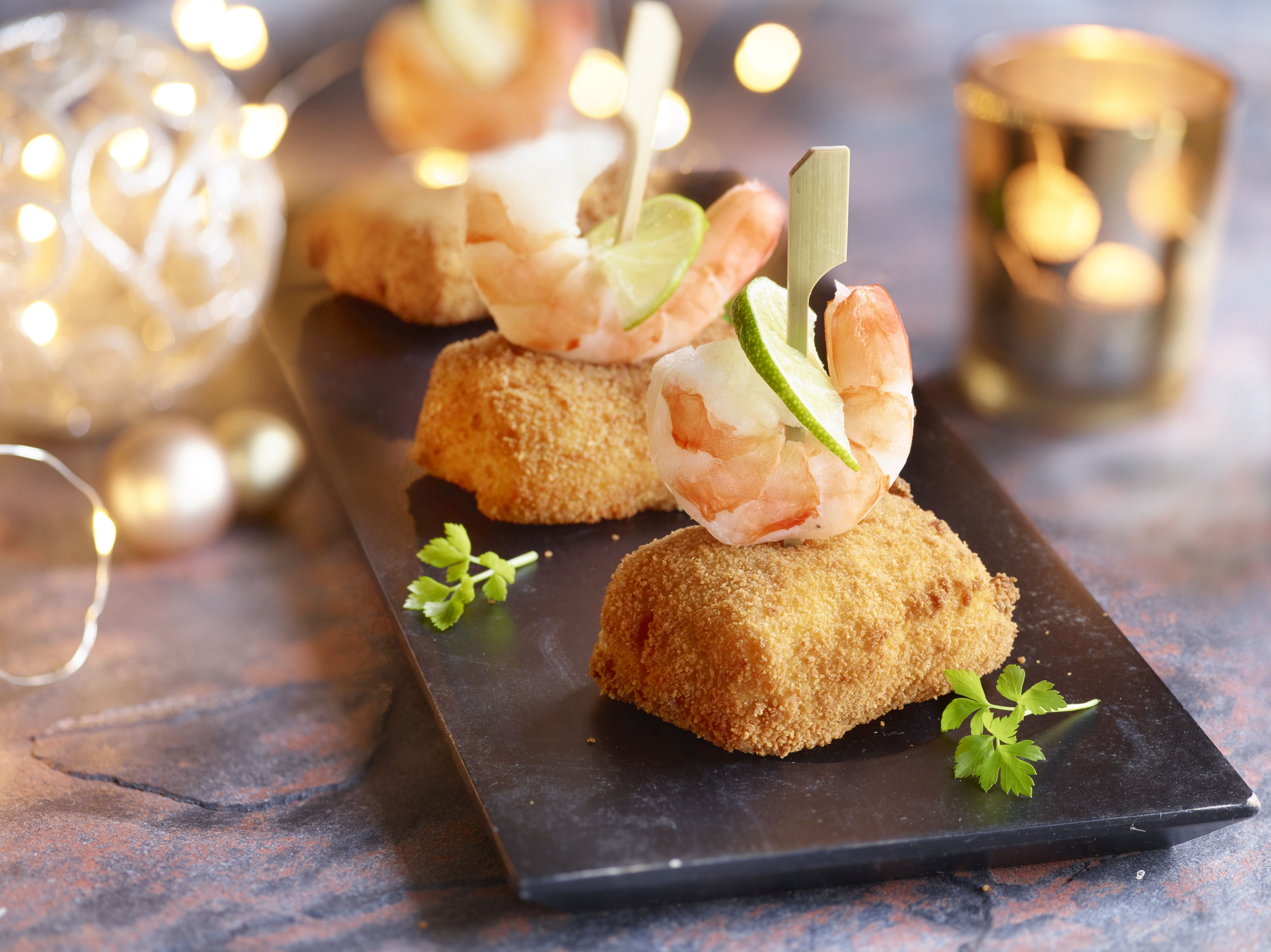Croquetas de Navidad con rape, gambas y almejas