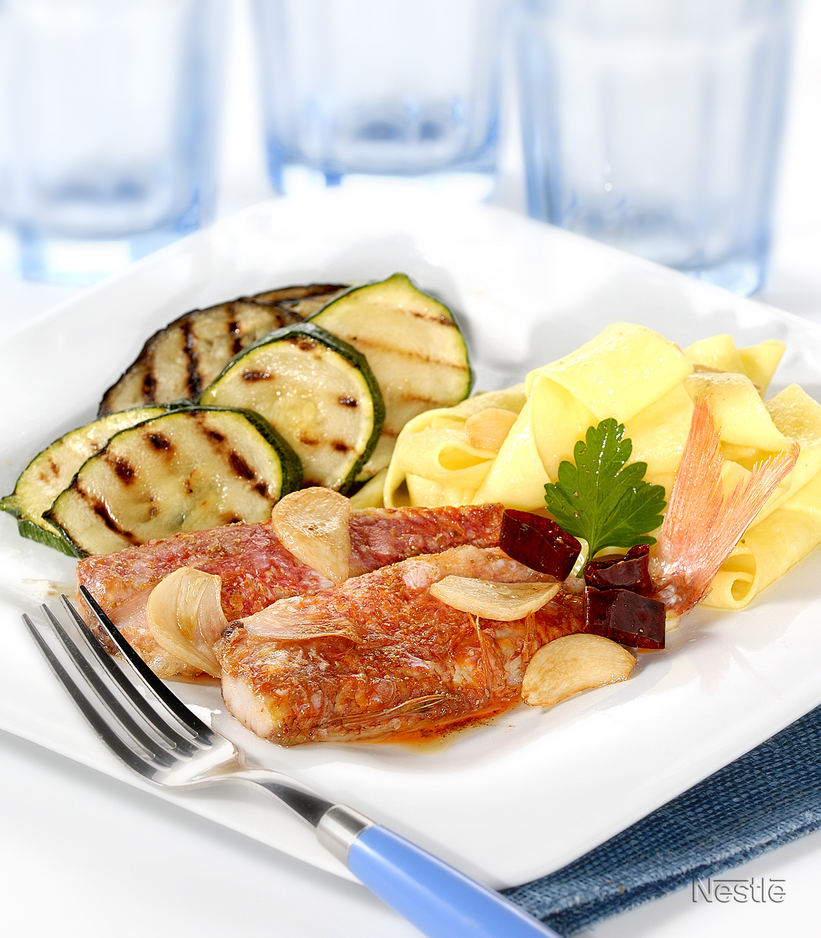 Filetes de salmonetes escabechados