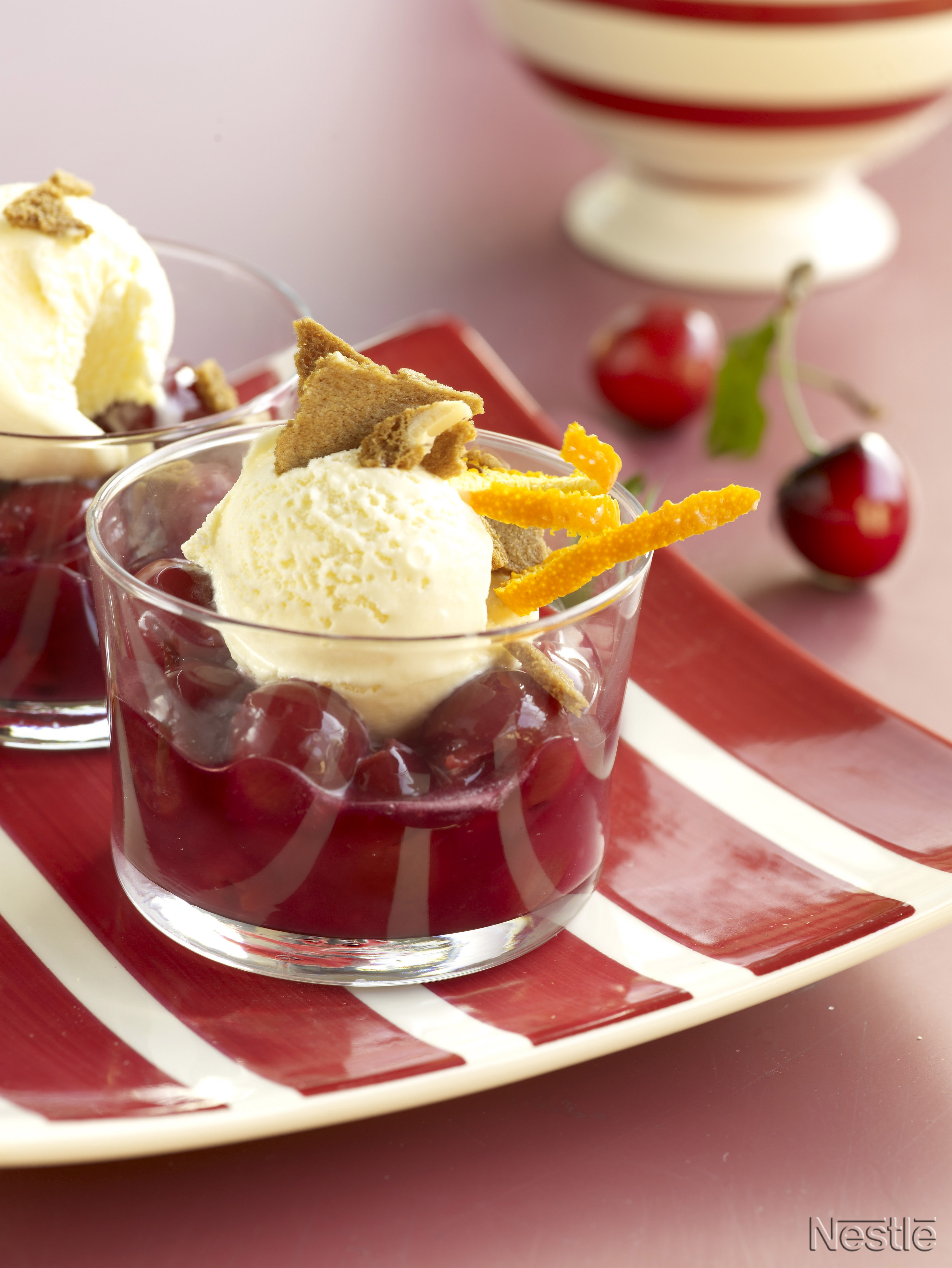 Cerezas caramelizadas con helado