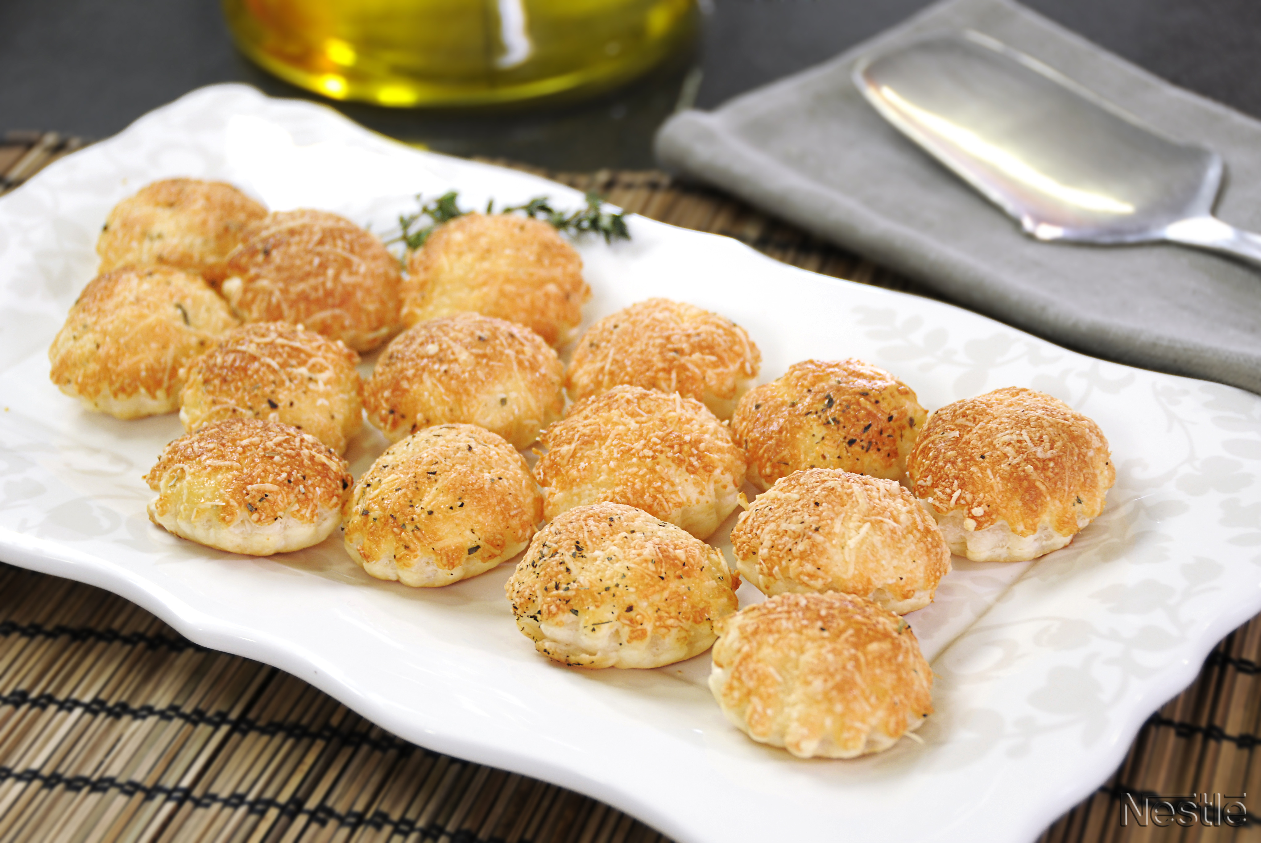 Galletas de hojaldre y parmesano