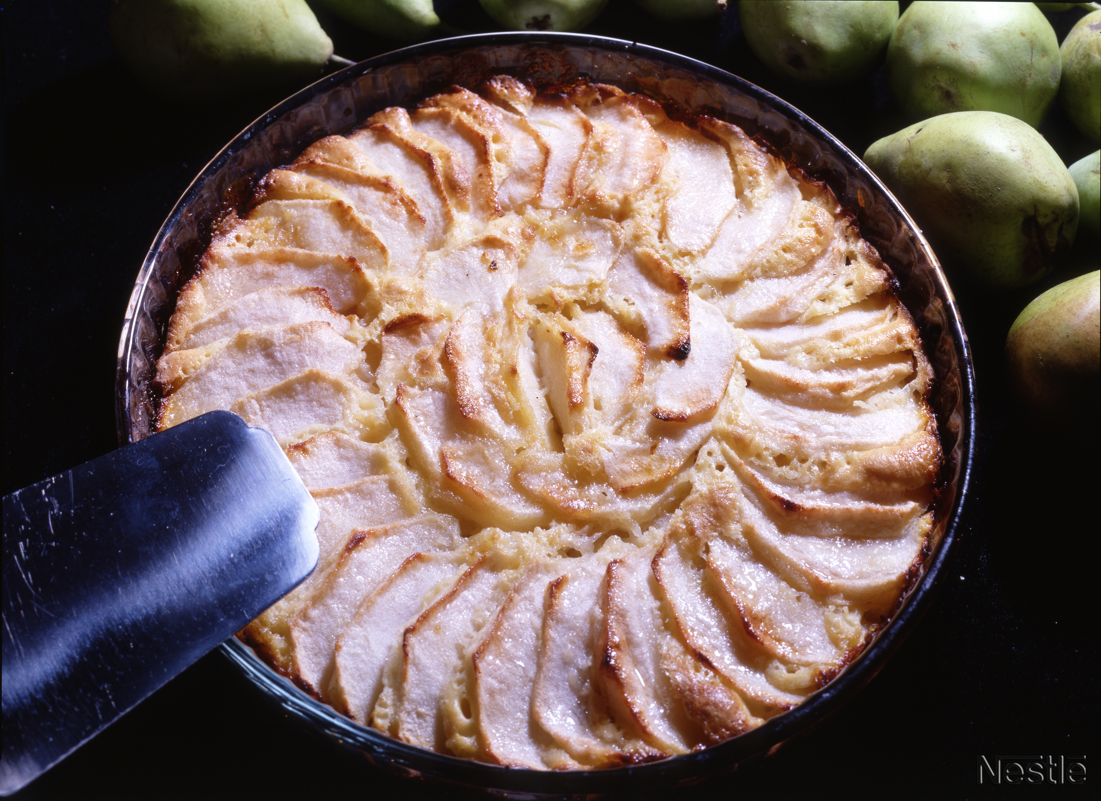 Tarta de peras y almendras