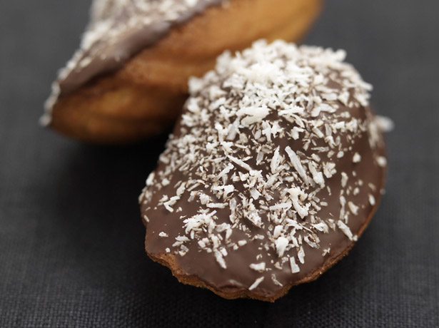 Magdalenas de chocolate y coco
