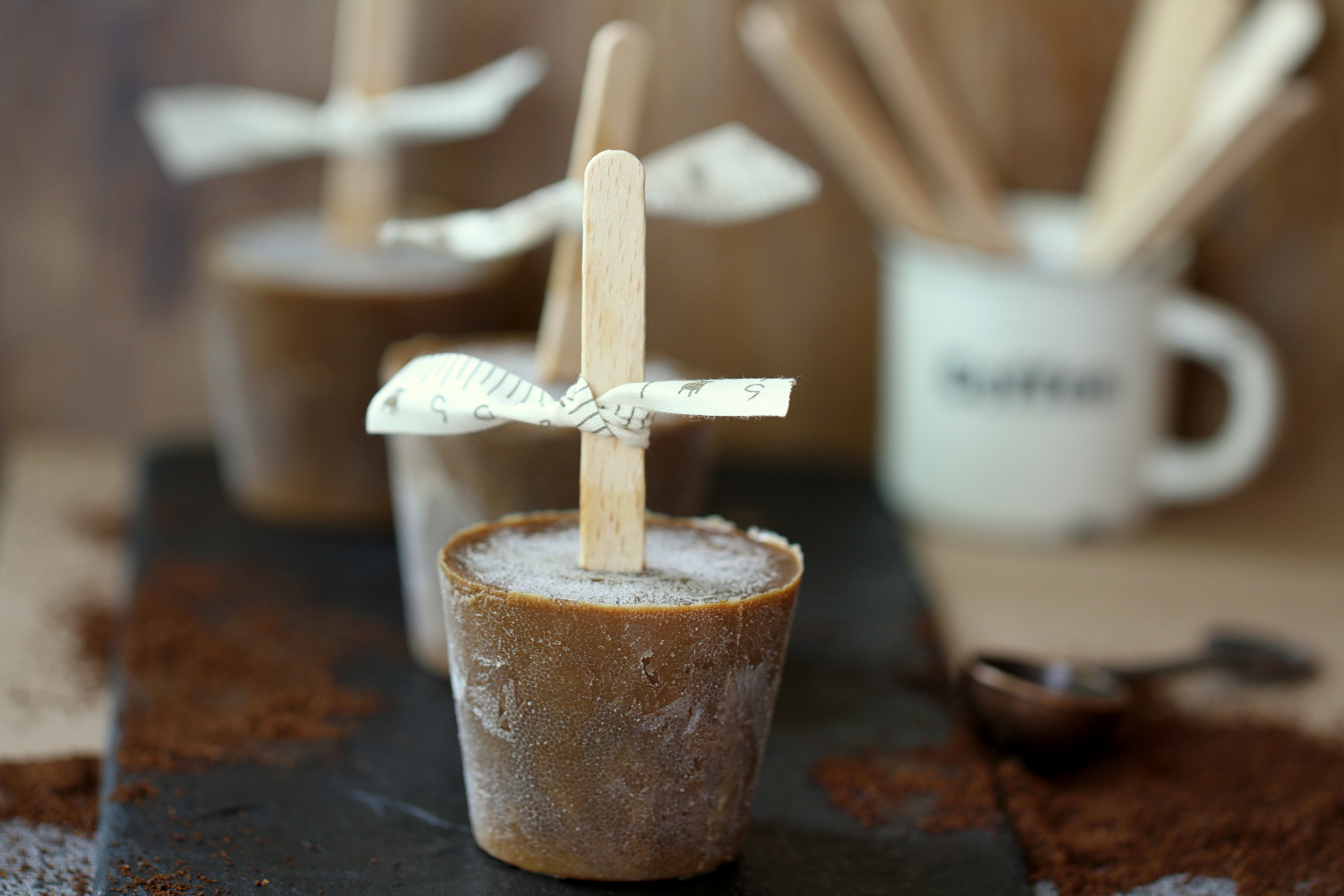 Polos de café y leche condensada