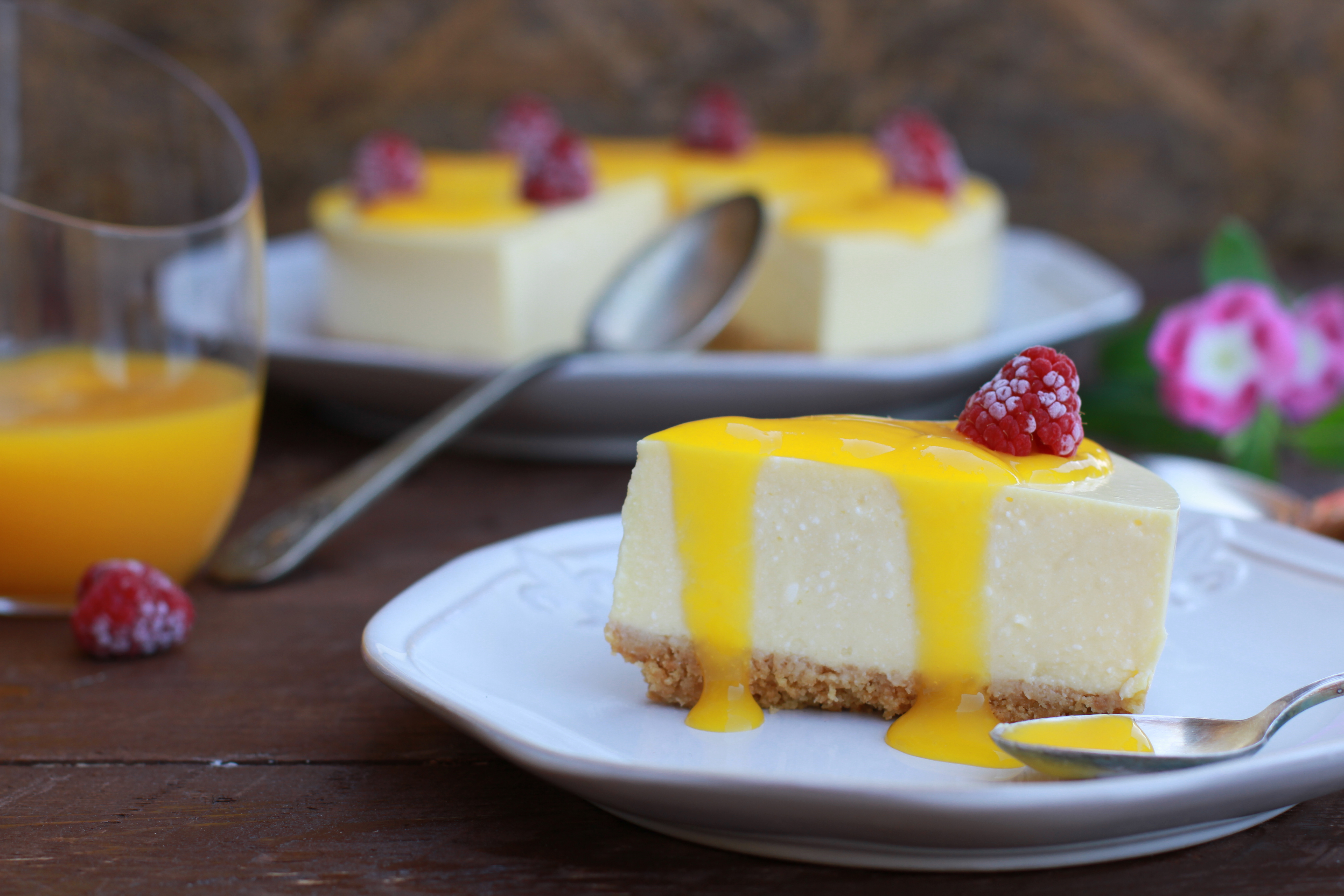 Tarta de queso y mango