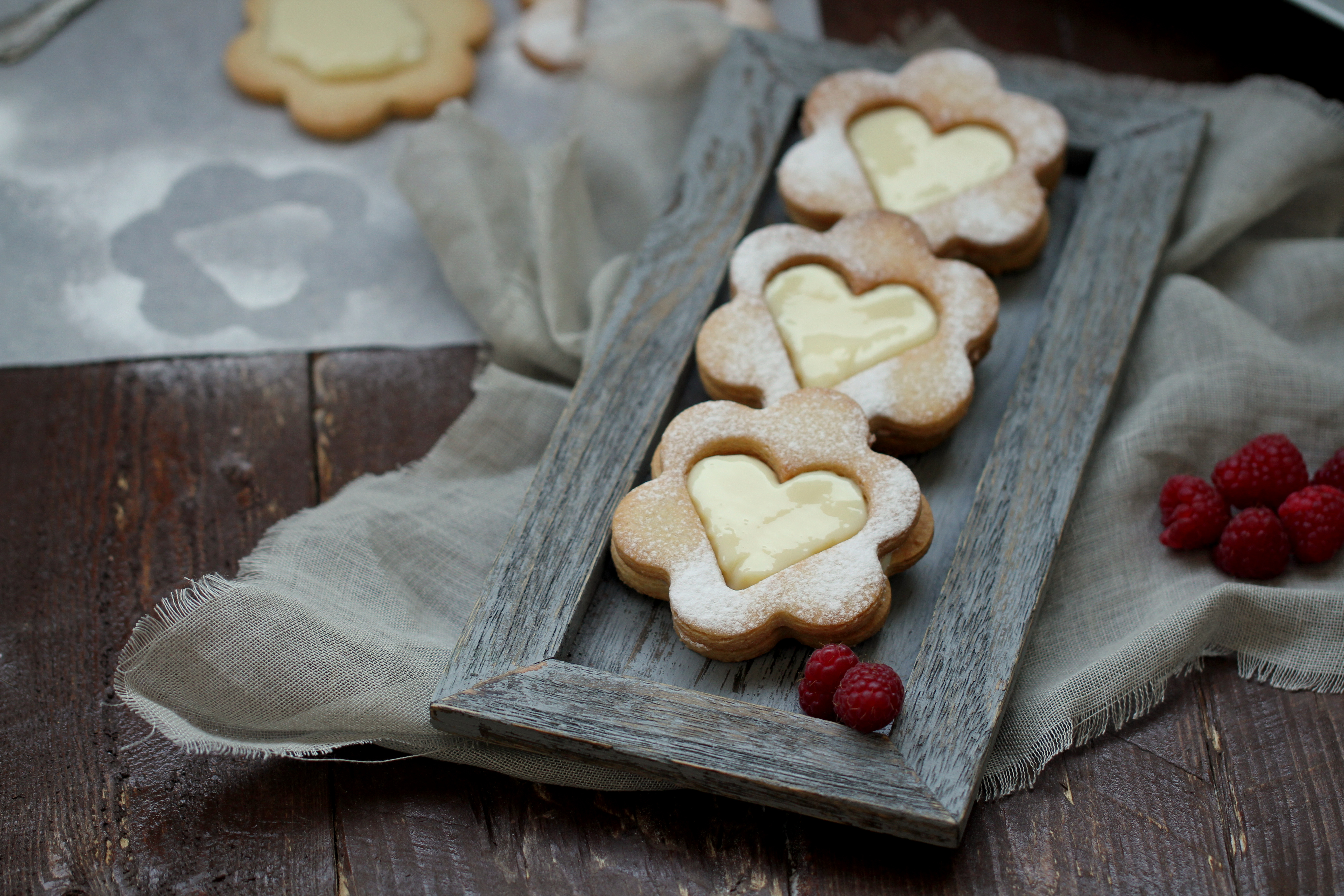 Galletas corazón rellenas de crema de limón