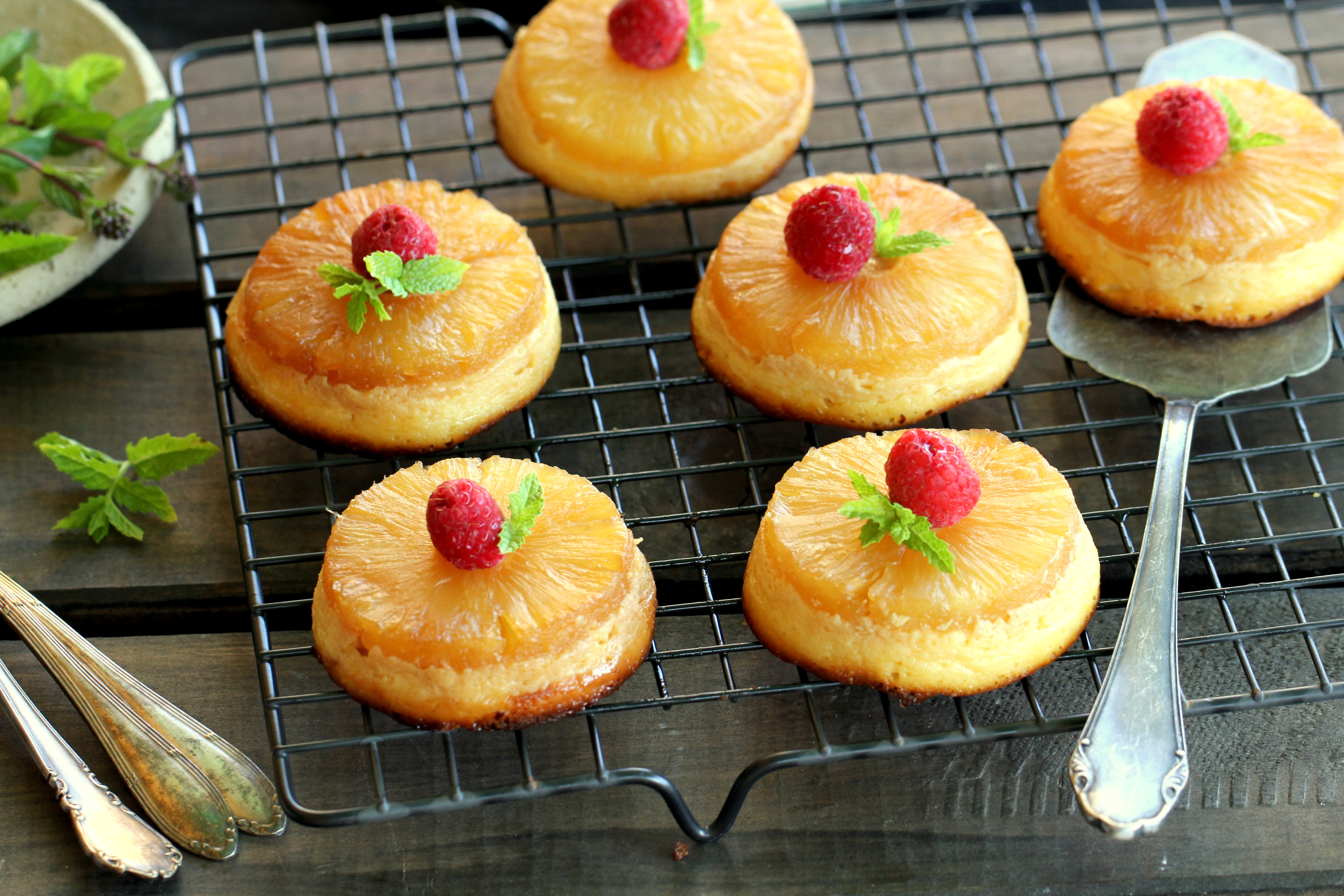 Pastelitos de piña invertida