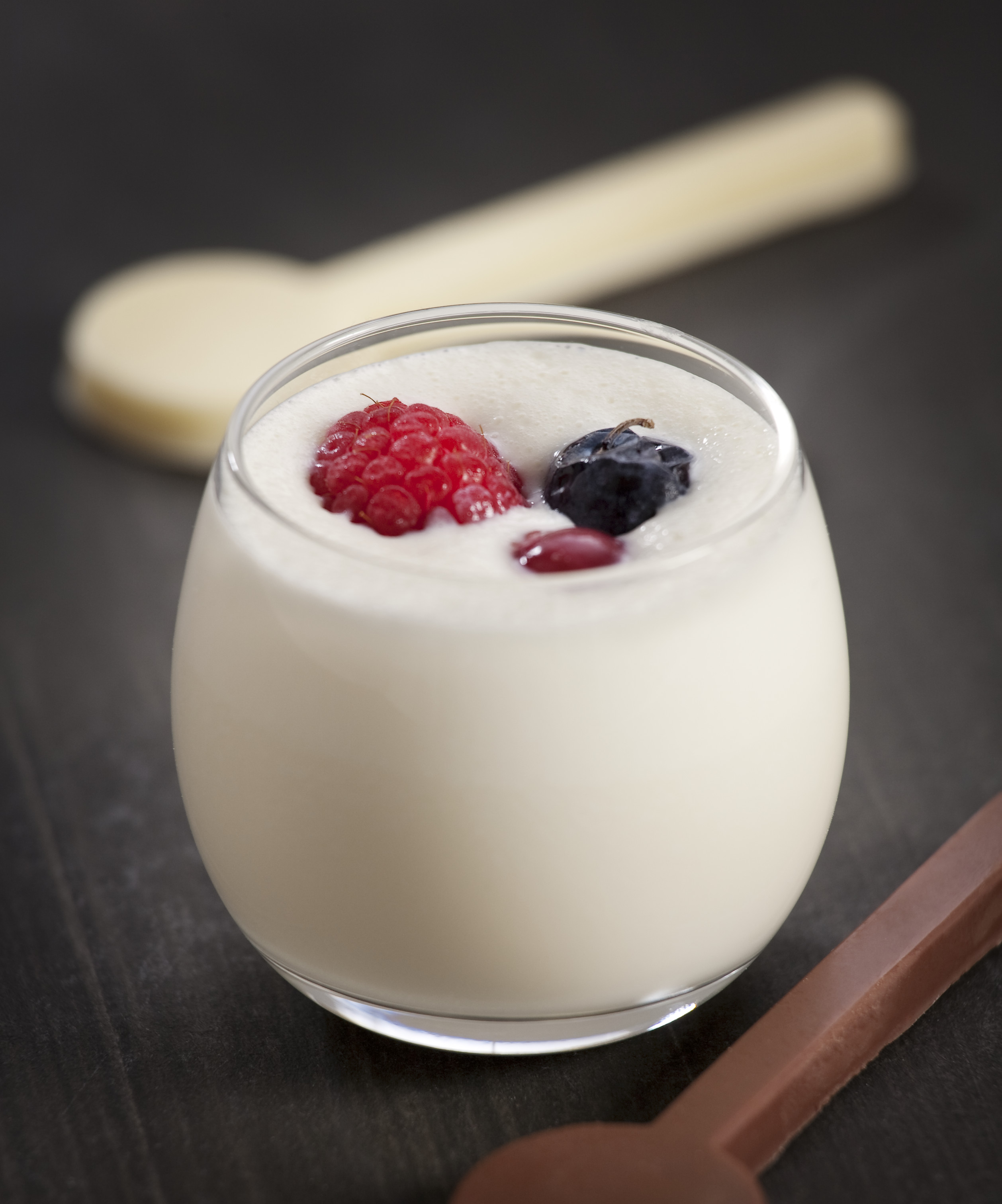 Crema de chocolate blanco con frutos rojos con Thermomix® (TM5)