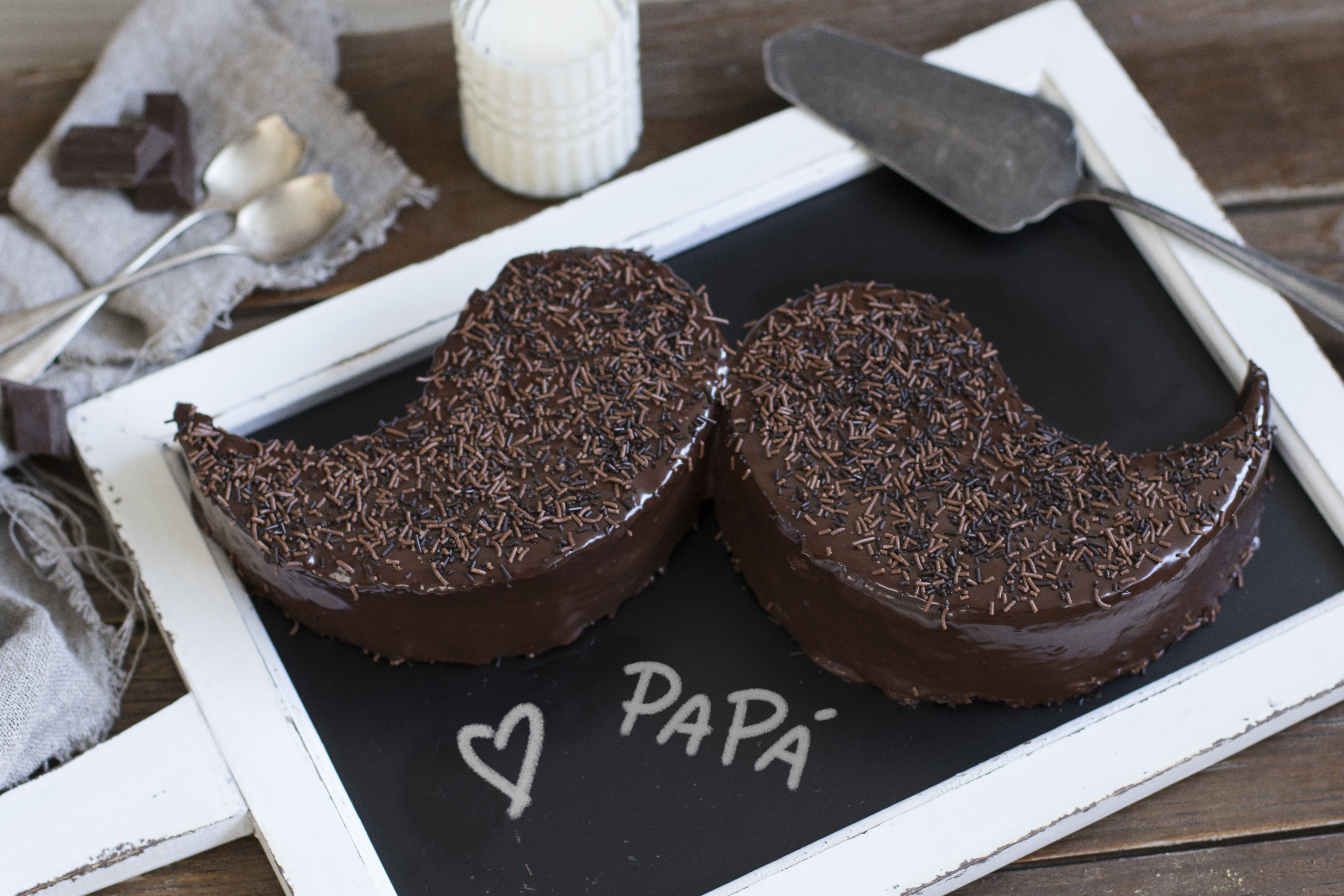 Tarta bigote de chocolate para el día del padre