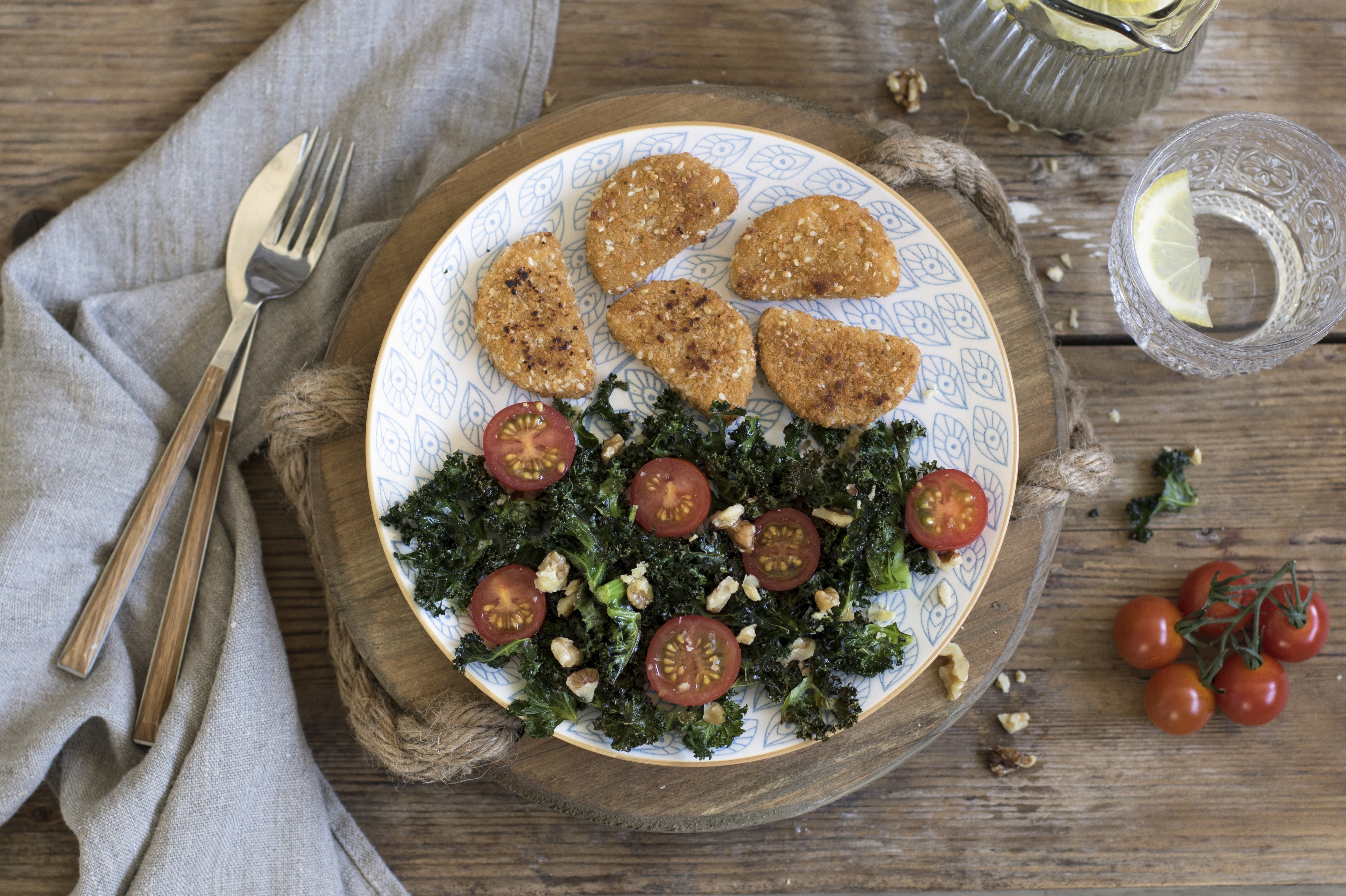 Nuggets veganos con chips de kale