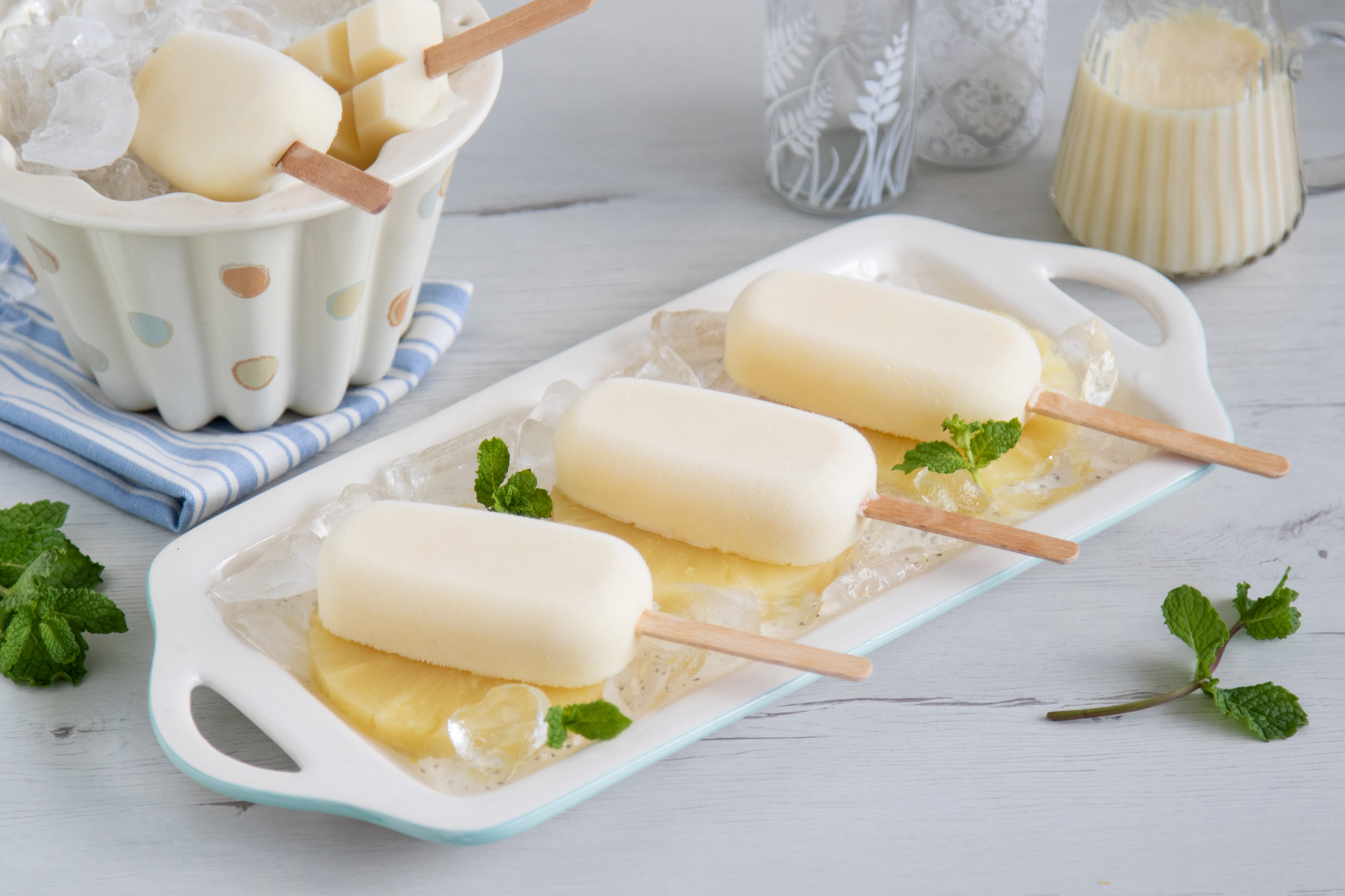 Polos de leche condensada y piña