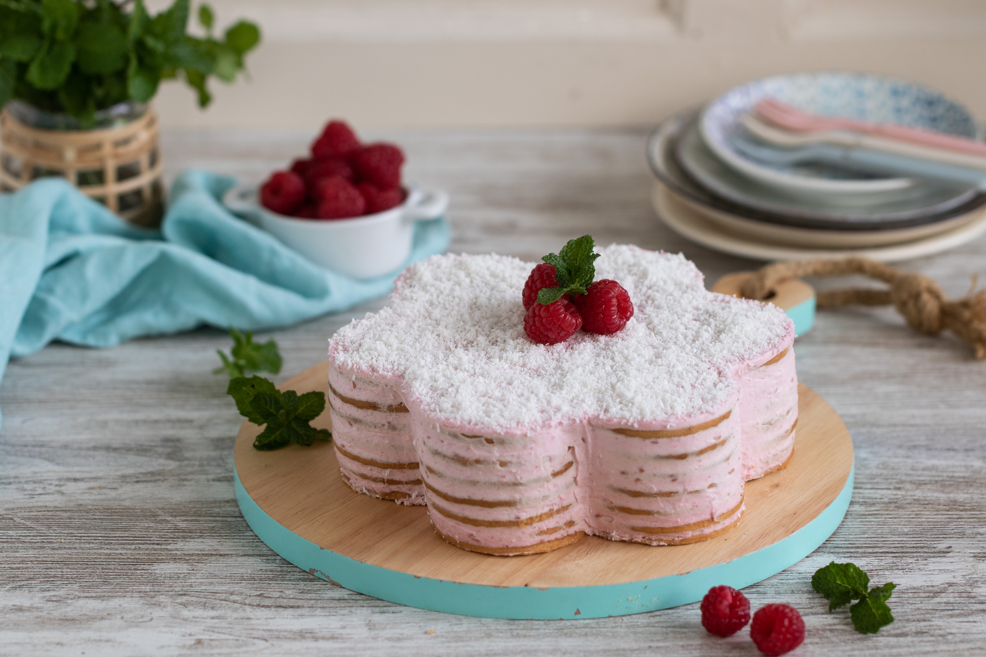 Tarta de galletas en flor de frambuesa y lima