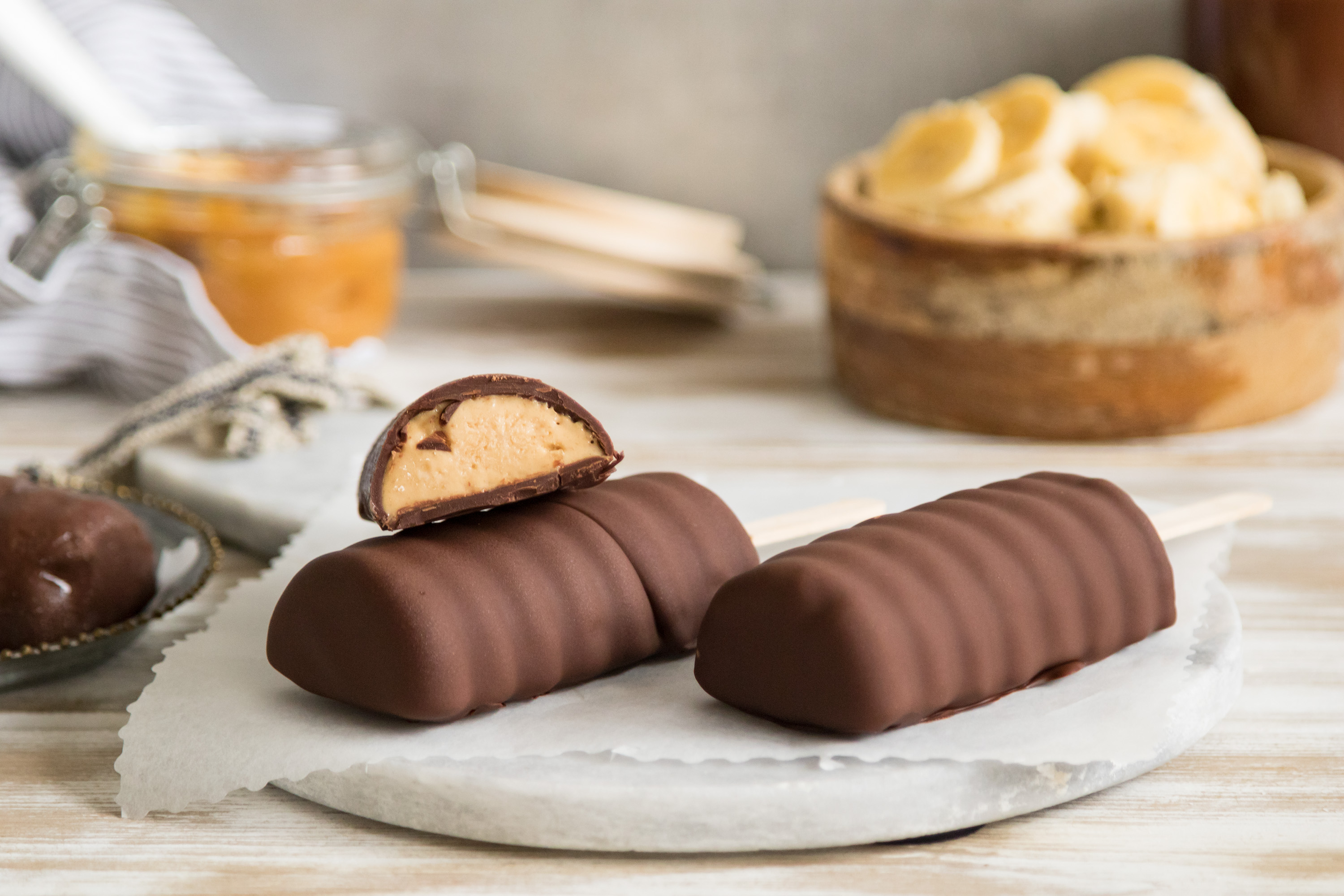 Polos de chocolate, plátano y dulce de leche