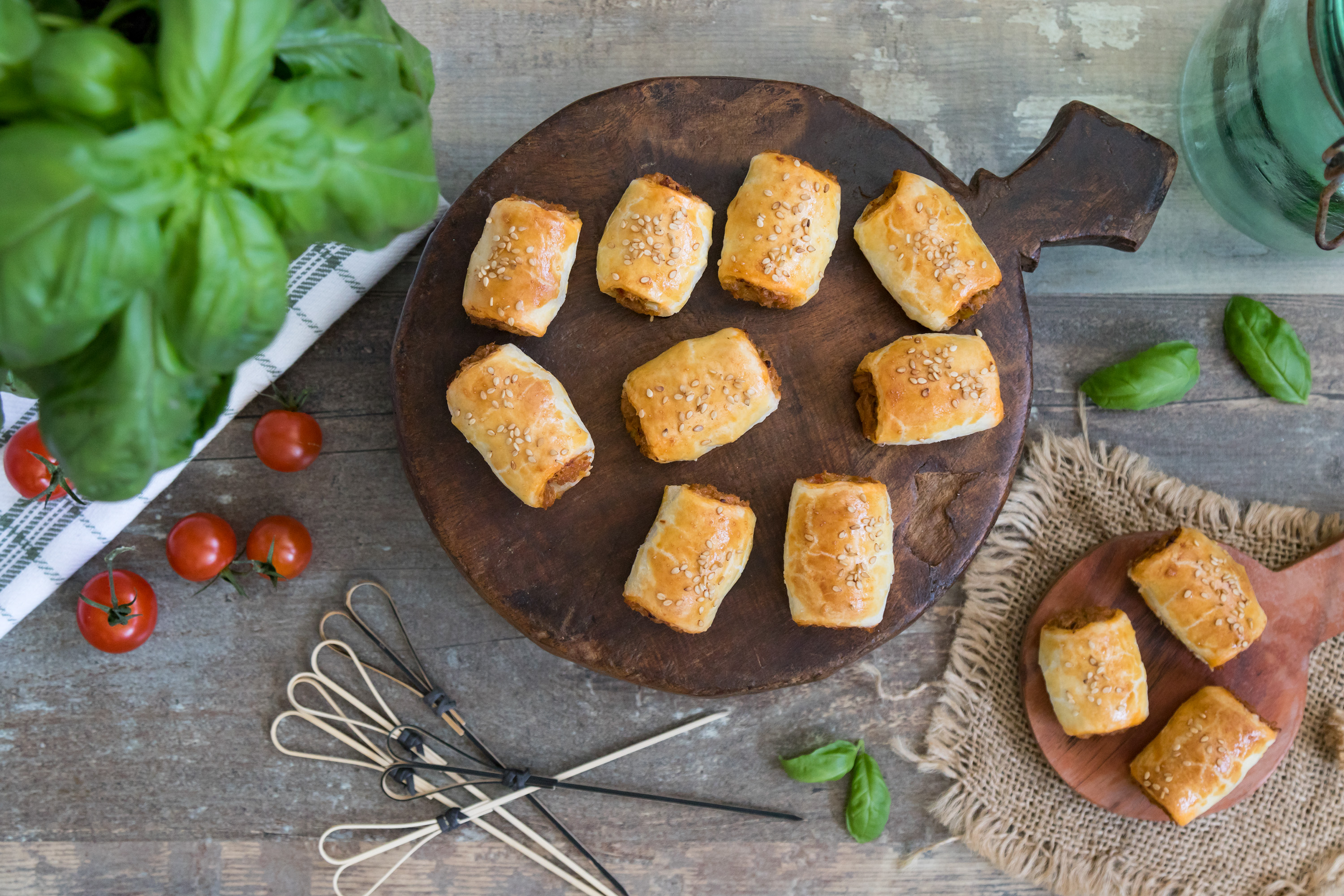 Hojaldritos rellenos de atún