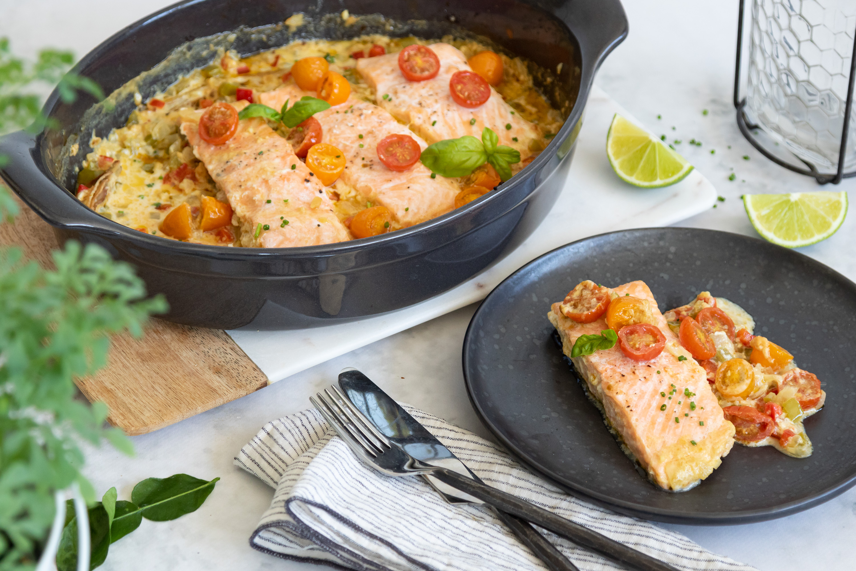 Salmón al horno con verduras y curry
