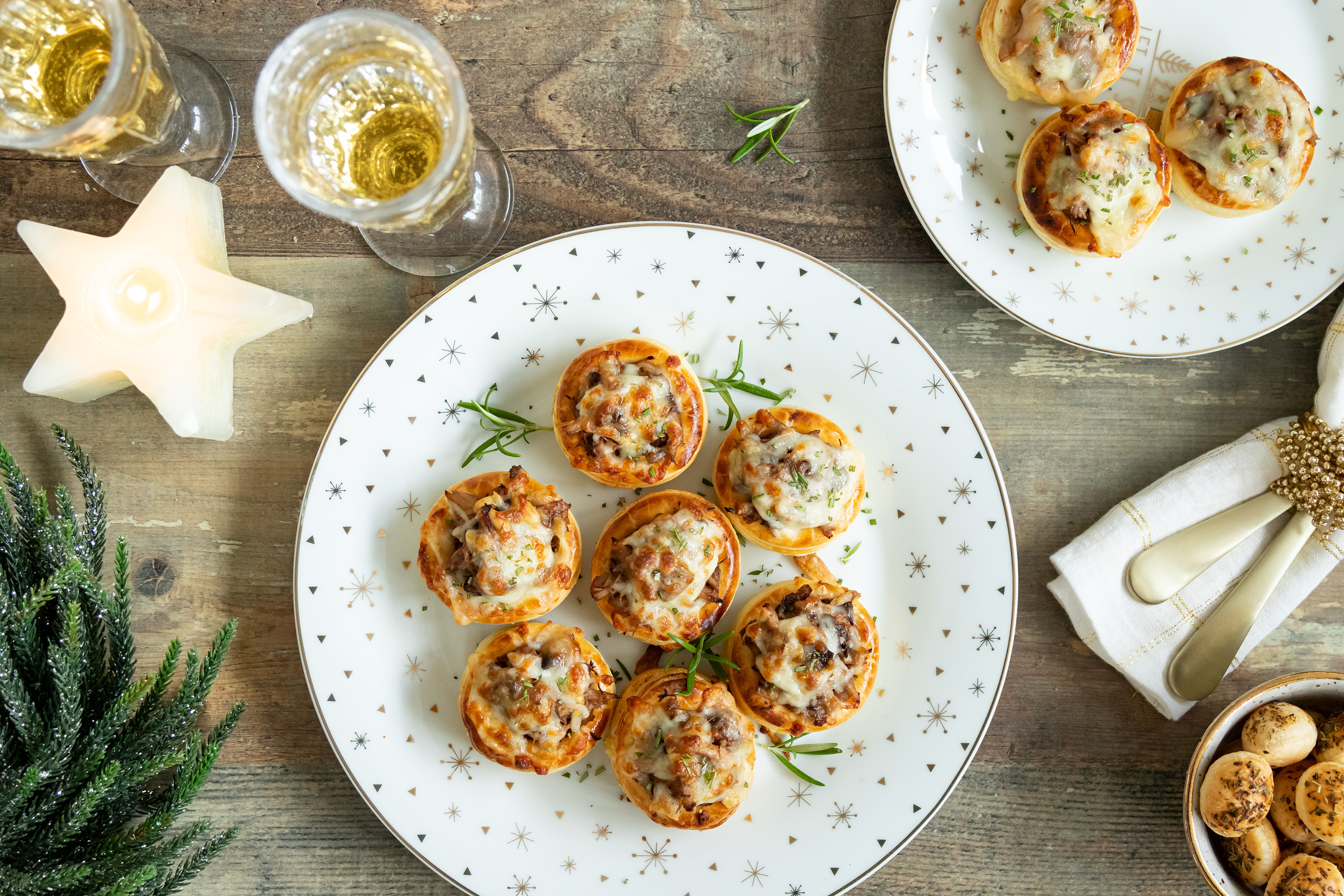 Volovanes rellenos de pollo y champiñones