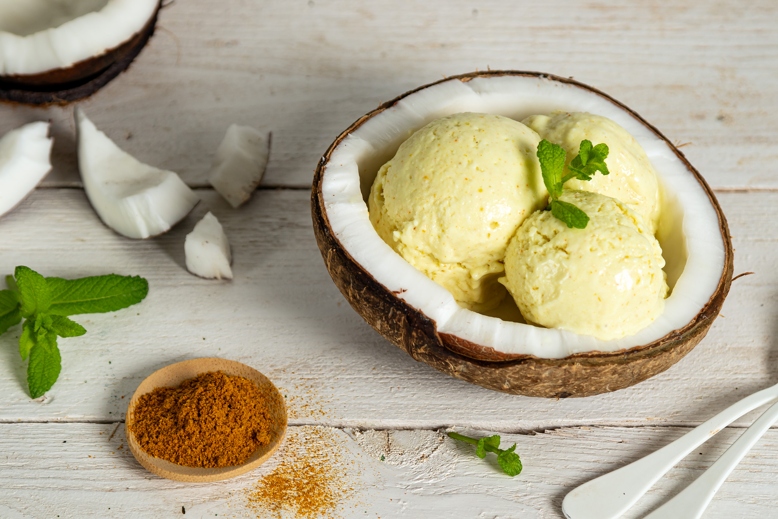 Helado de coco y curry