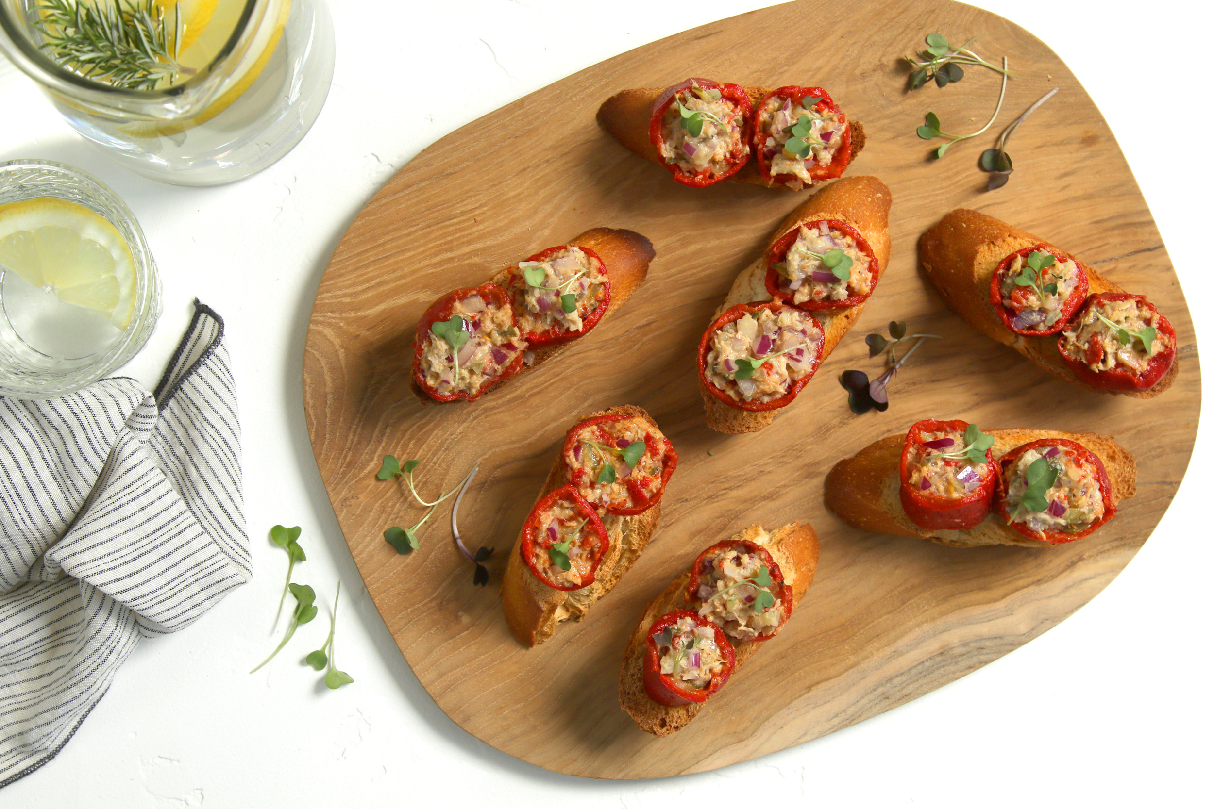 Pimientos de piquillo rellenos de Vuna