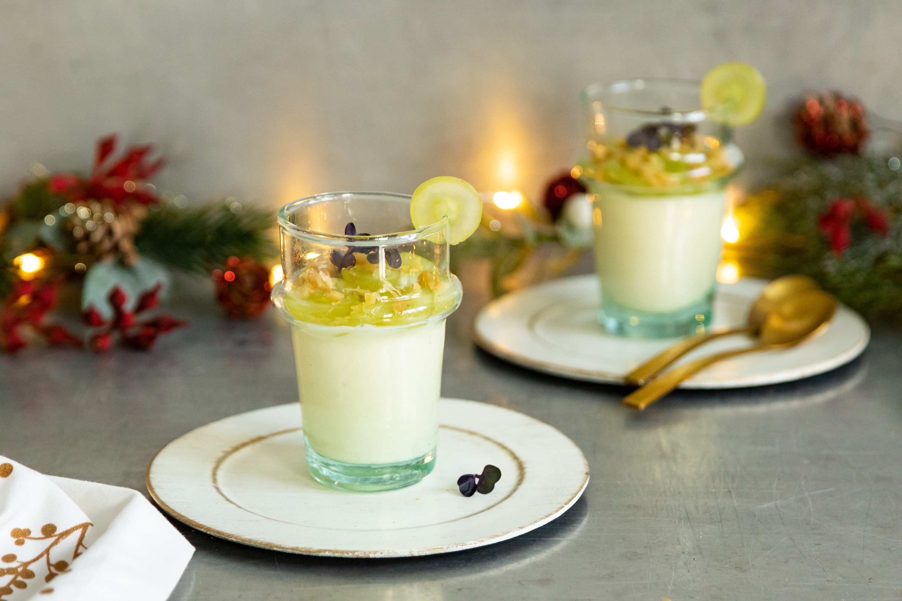 Chupitos de queso manchego, uvas y nueces