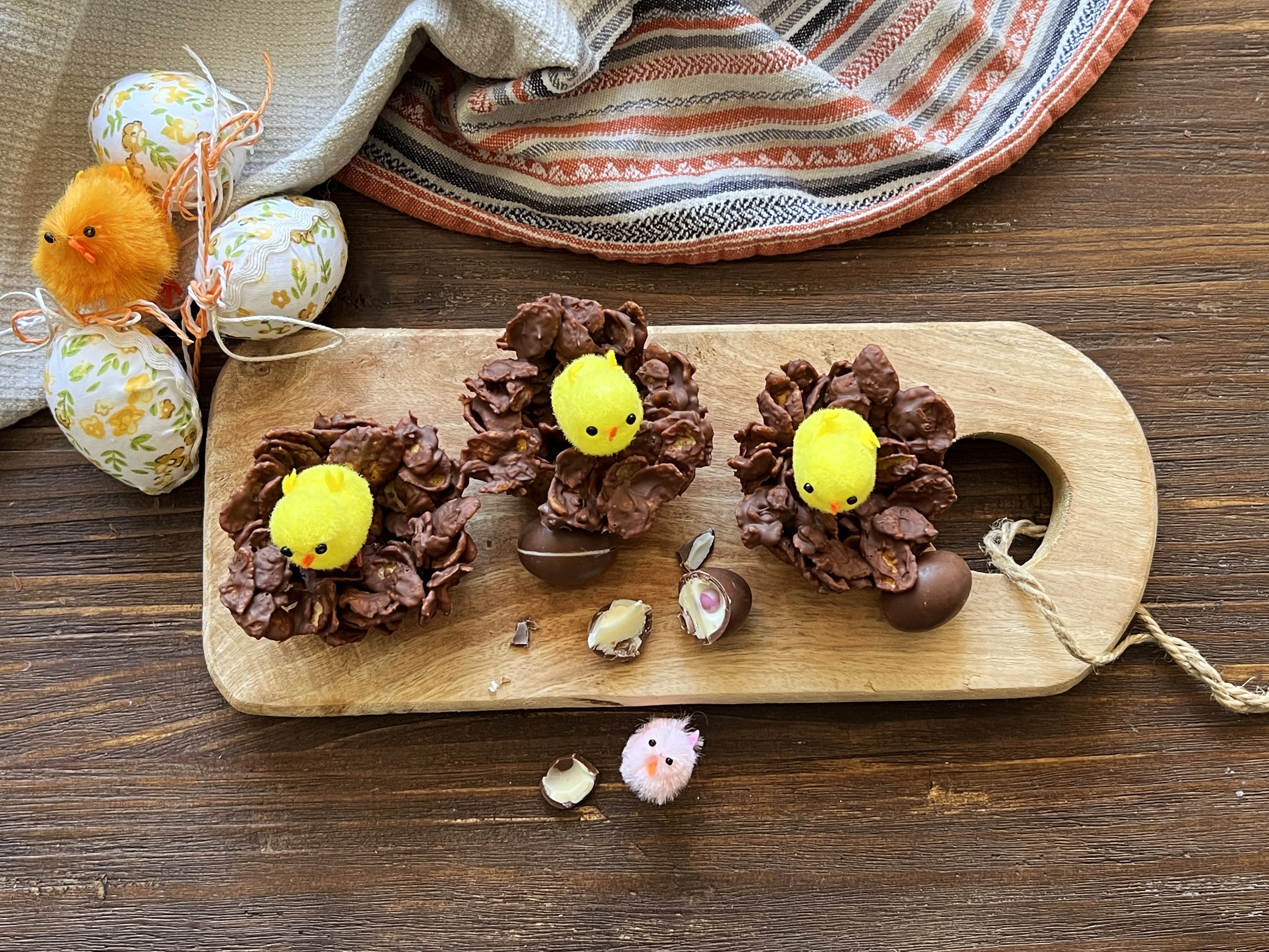 Nidos de cereales y chocolate con leche
