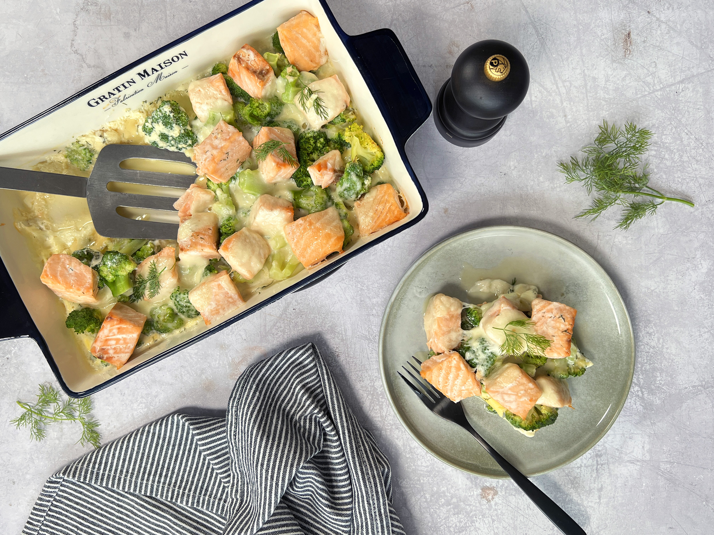 Brócoli y salmón al horno