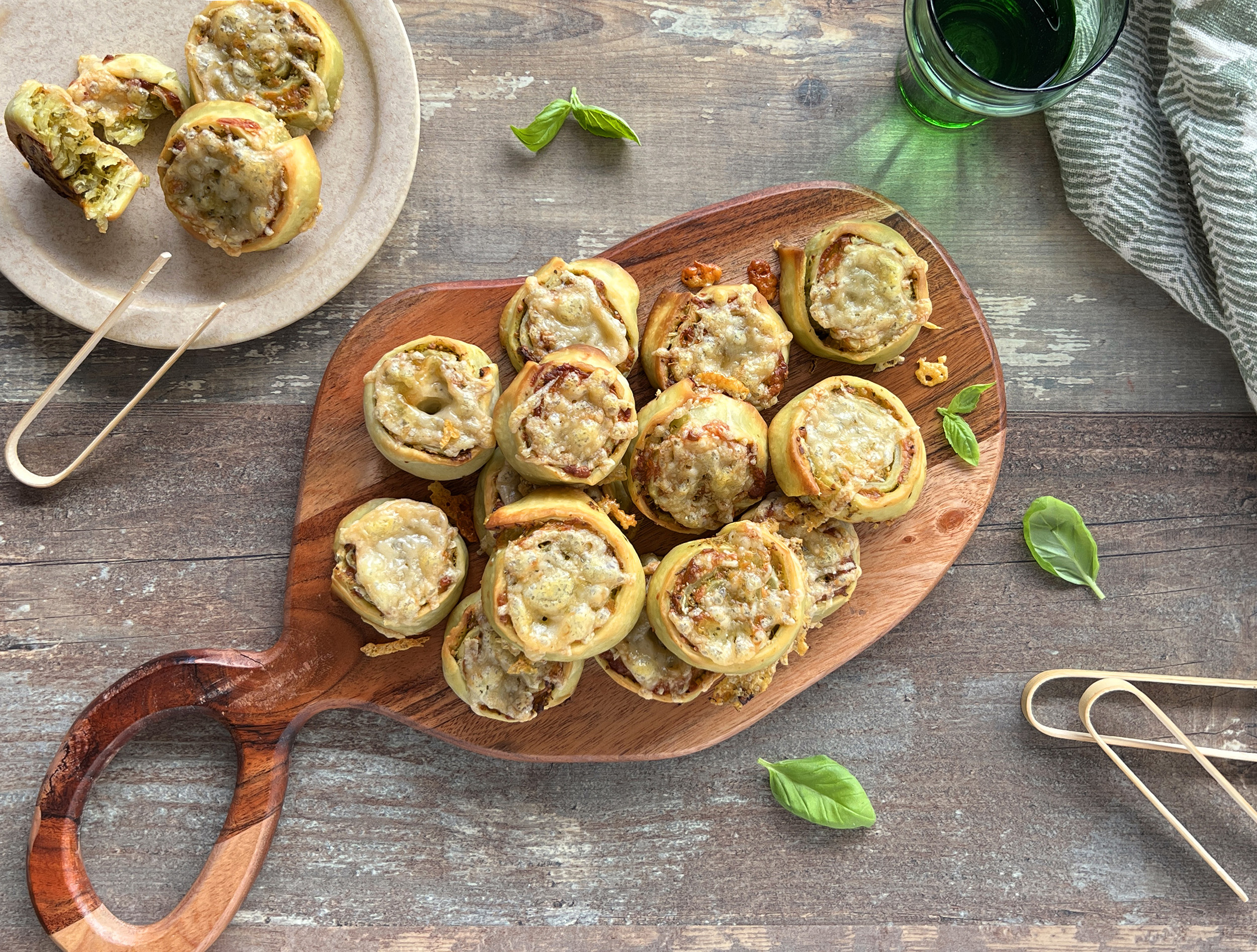 Pizza rolls de pesto