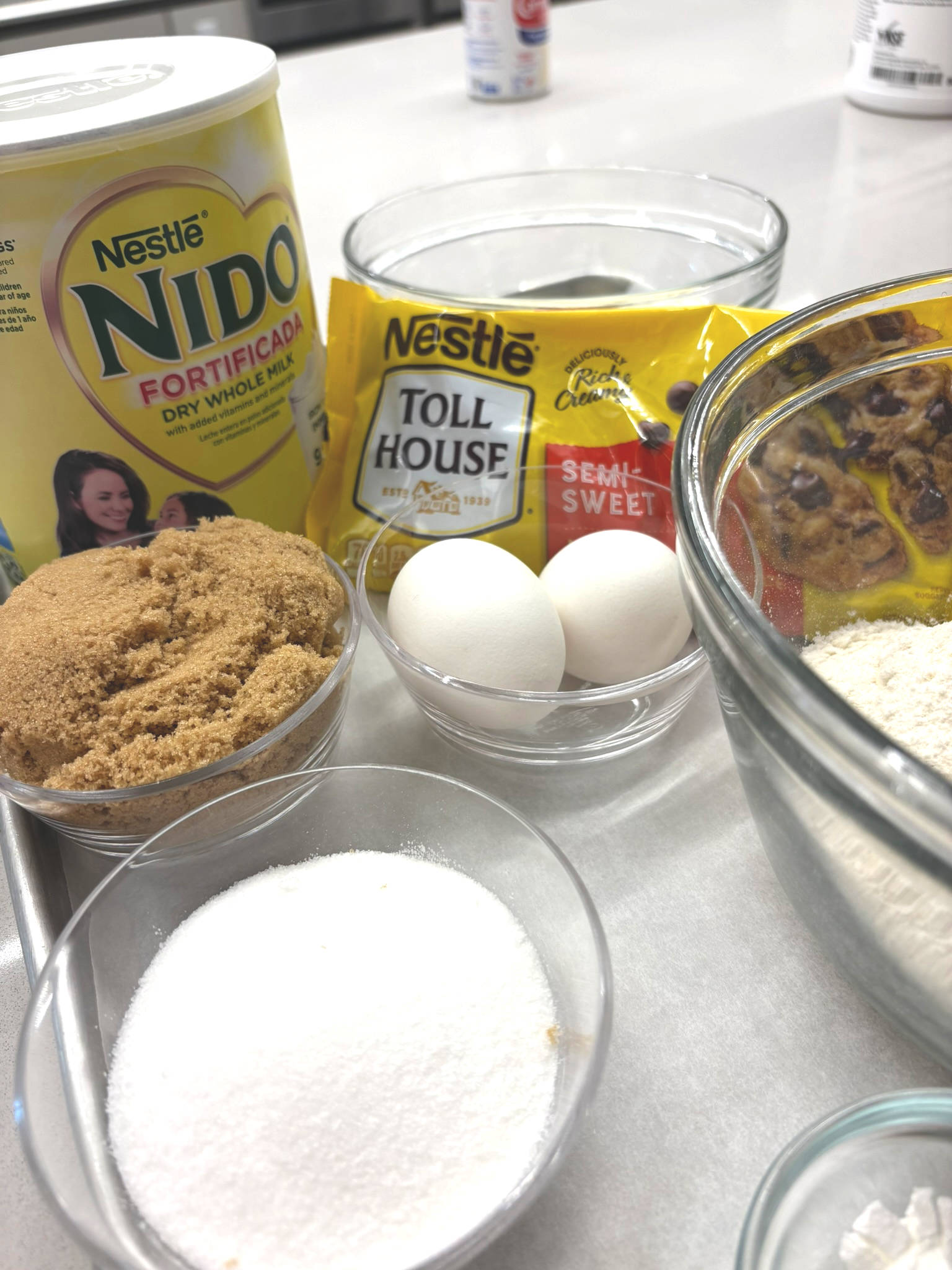 NIDO x Nestle Toll House Chocolate Chip Cookies