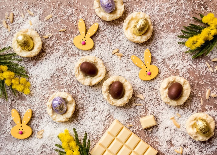 Osternester mit weisser Schokolade und Mini-Eier