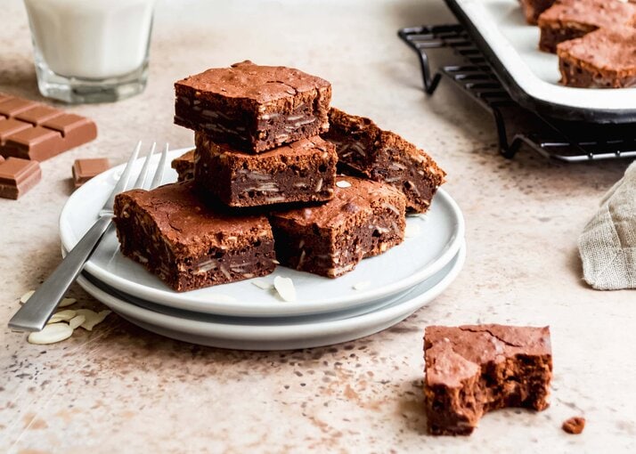Milk chocolate and almond brownies