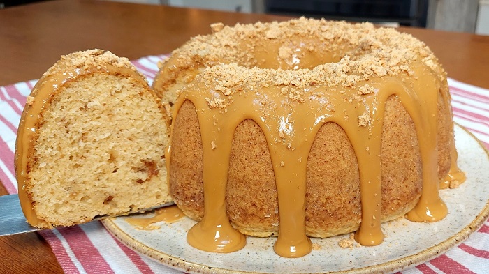 Bolo de trigo com cobertura de Ninho - Receitas Agora