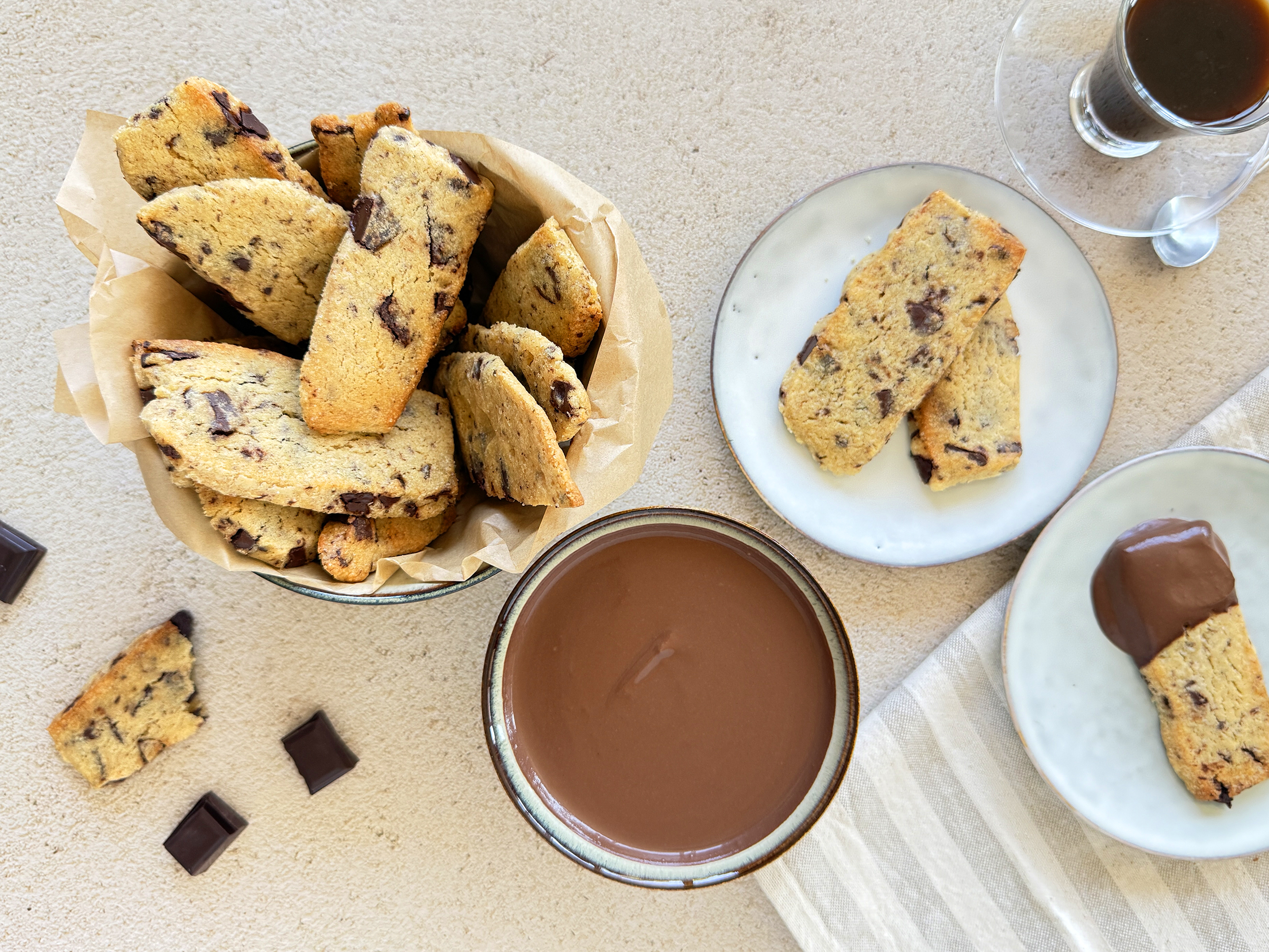 Con Stick Sticks de cookies en freidora de aire con salsa de chocolate | Nestlé ...