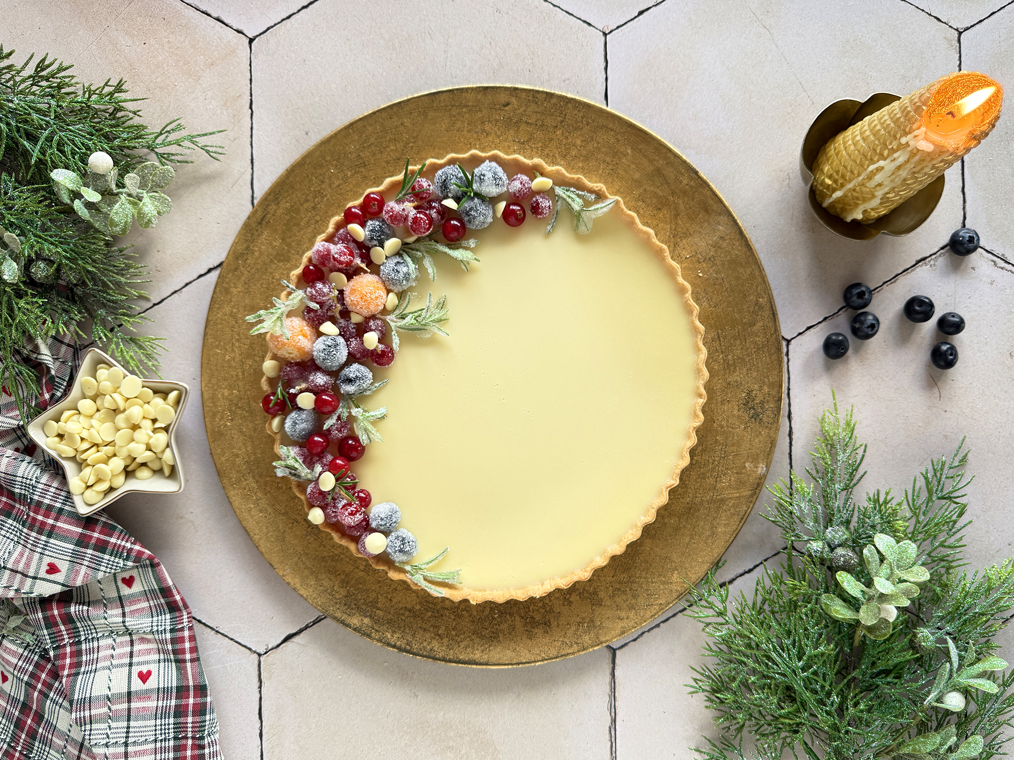Tarta de chocolate blanco y arándanos-image