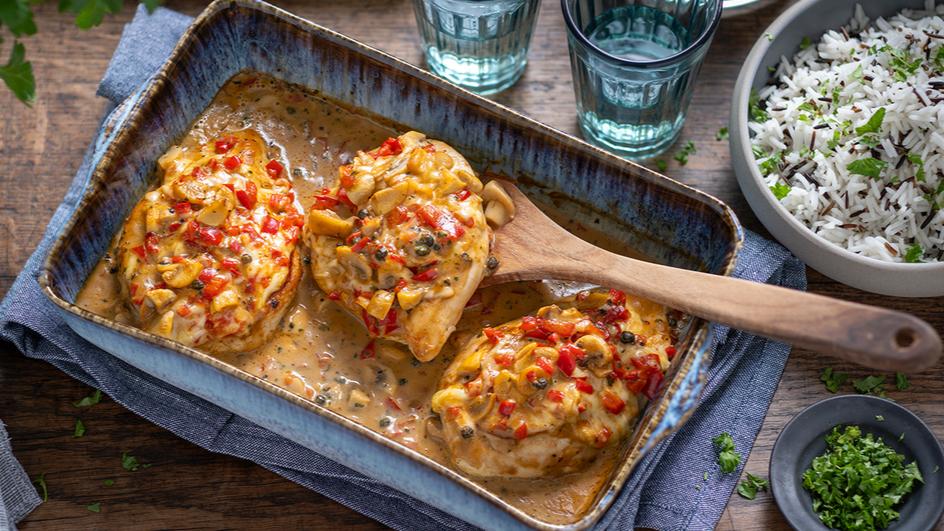 Gratinierte Hähnchenbrustfilets in Pfeffersauce