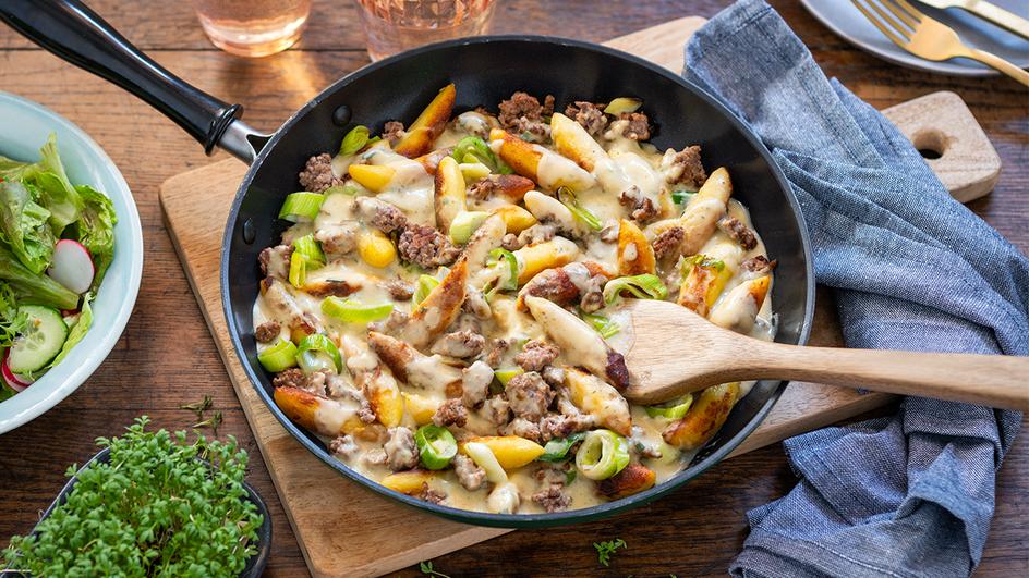 Hackfleisch-Lauch-Pfanne mit Schupfnudeln