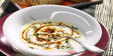 Orientalische Joghurt-Suppe