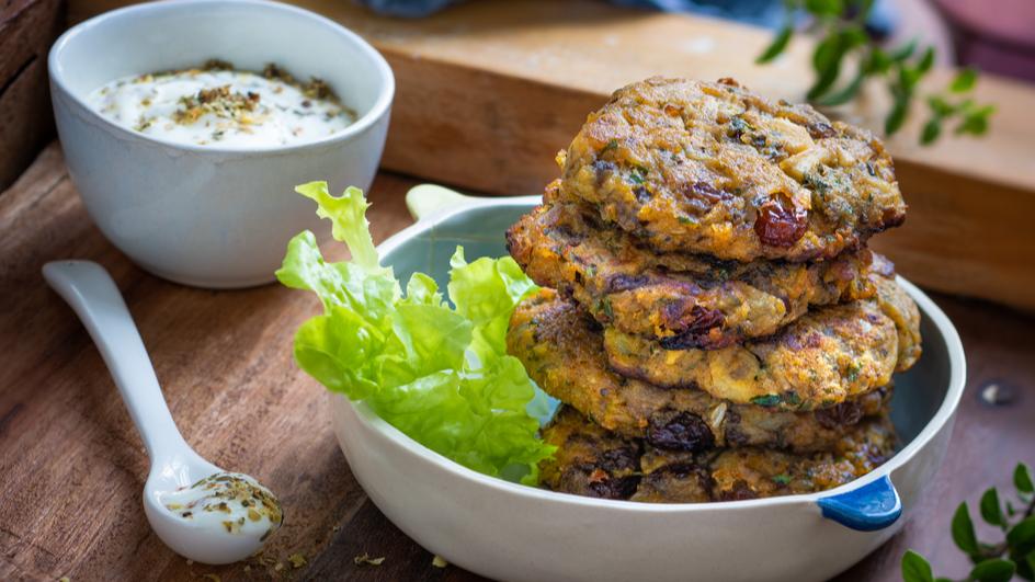 Auberginenpuffer mit Dip