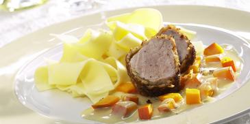 Schweinefilet mit Nusspanade in Kürbisrahm