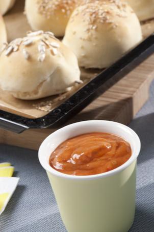 Quarkbrötchen mit dreierlei Dips