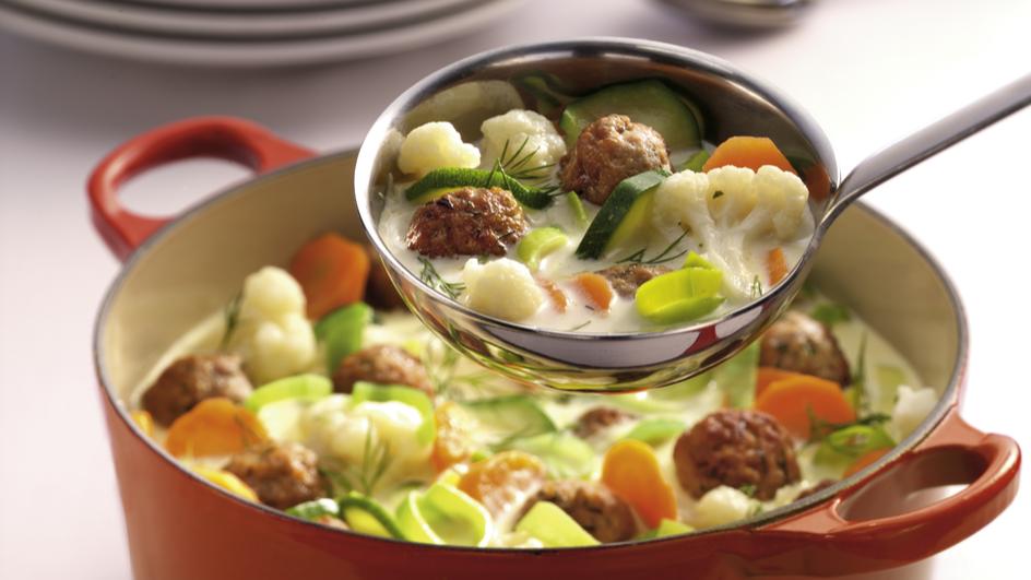 Mettbällchen-Schmand-Suppe