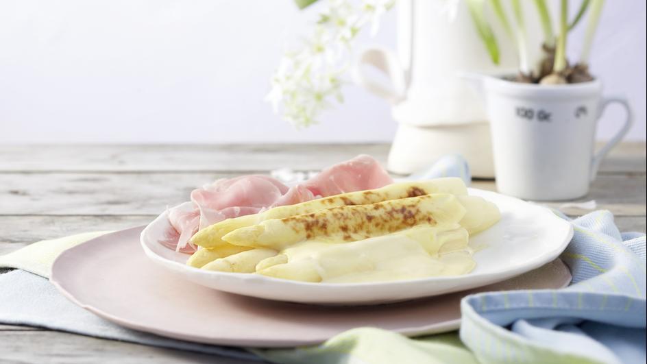 Gratinierter Spargel mit Schinken