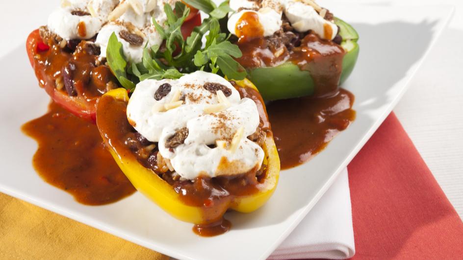 Chiles en Nogada (Gefüllte Paprikaschoten mit Nuß-Sahne)
