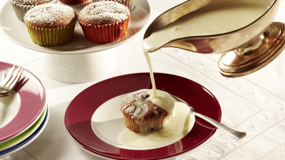 Badische Mini-Kirschenplotzer mit weißer Schokoladensauce