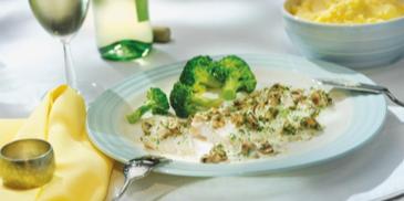 Rotbarschfilet mit Pilz-Kräuterhaube