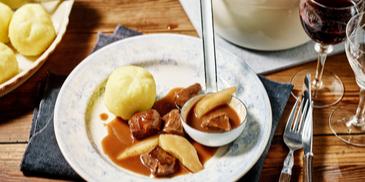 Fruchtiges Hirsch-Gulasch