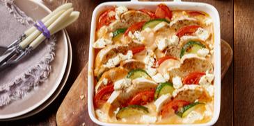 Brotauflauf mit Zucchini und Feta