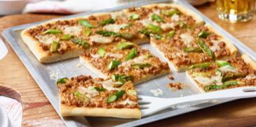 Bolognese-Spargel-Pizza