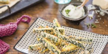 Zucchini-Parmesan-Sticks mit Panko Panade